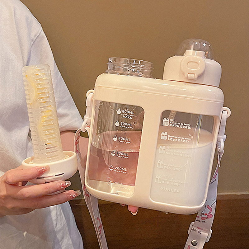 ストロー付きのポータブルで耐熱性のあるプラスチック製ウォータ - Water Filter Straw のレビューと価格
